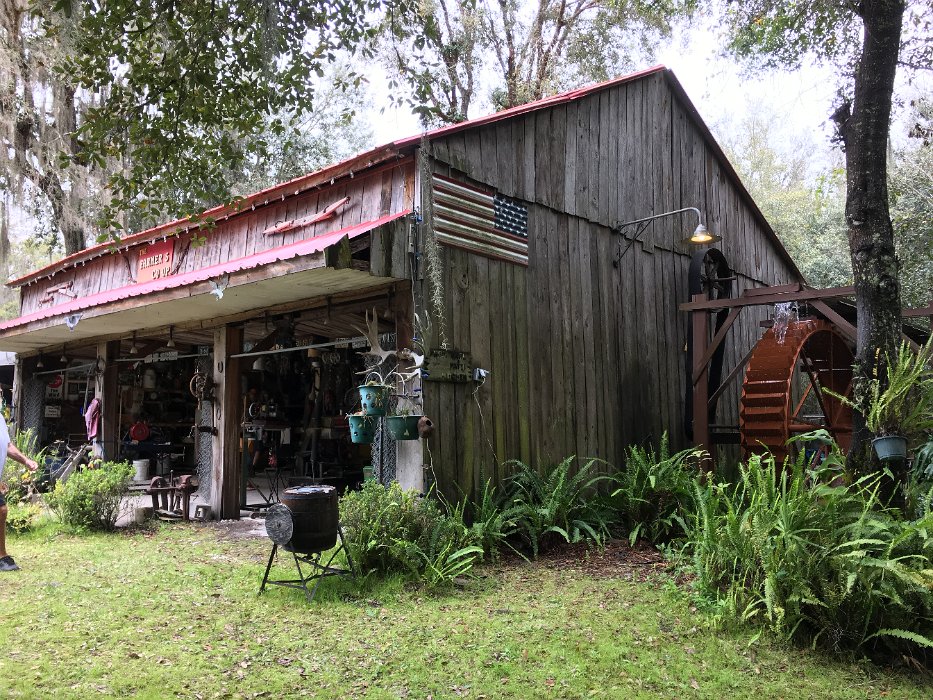 188-Water wheel running belts inside bldg.jpg